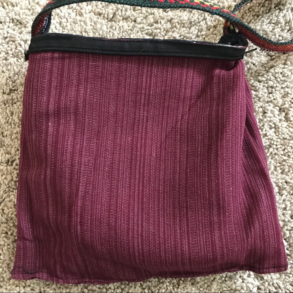 NWT Woven Cross-Body Bag w/Owls in Hats & Snow - Picture 8 of 9